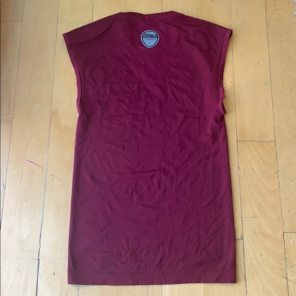 NIKE Dri-Fit Sleeveless Shirt - Picture 4 of 7